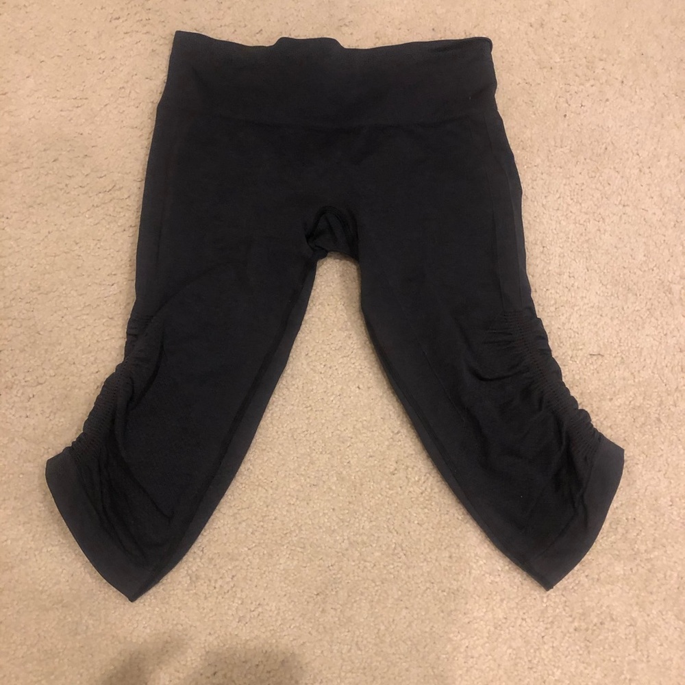 Lululemon just below knee leggings